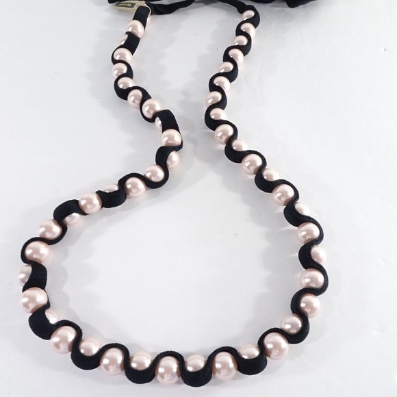 NWT Lee Angel Pink Glass Pearl Ribbon Tie statement Necklace NWT 450 - Picture 2 of 5